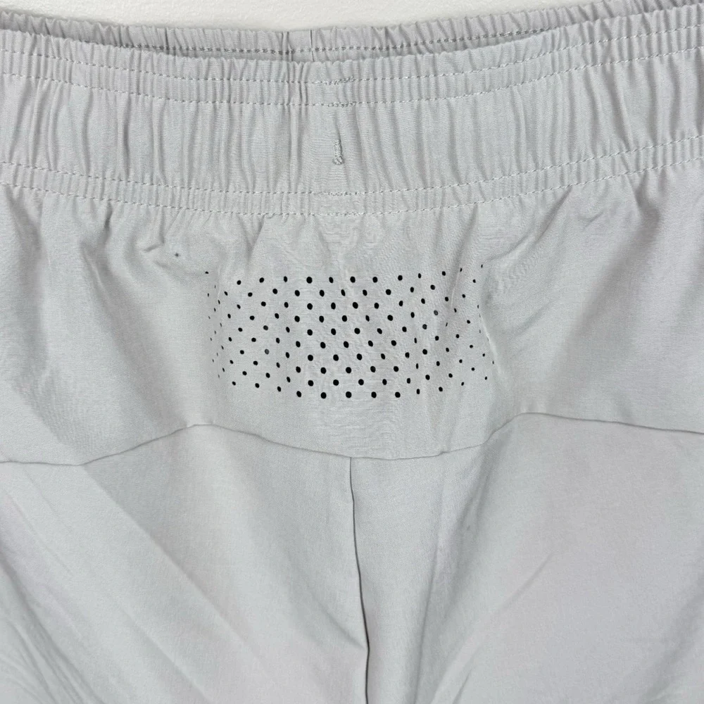 Mens Fabletics Light Gray Khaki The Infinite Short Lined 5in Active Shorts